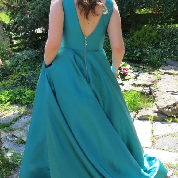 Sherri Hill Gown - Picture 3 of 4